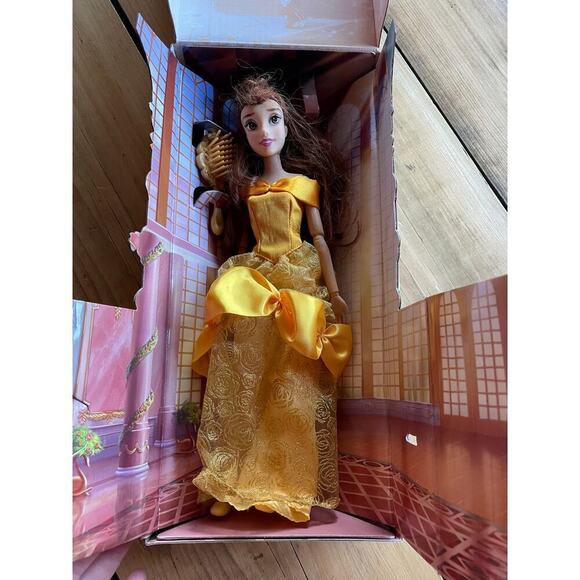 Disney Beauty and the beast Princess Belle Doll. w/ brush & original box. - Picture 2 of 2